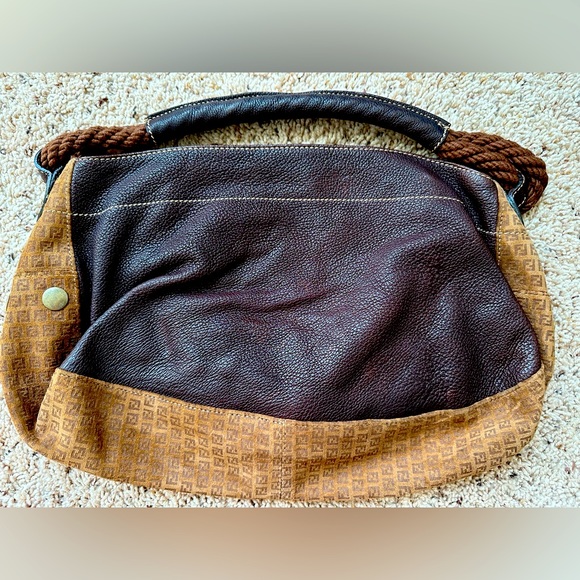 Fendi leather and suede brown handbag - Picture 2 of 9